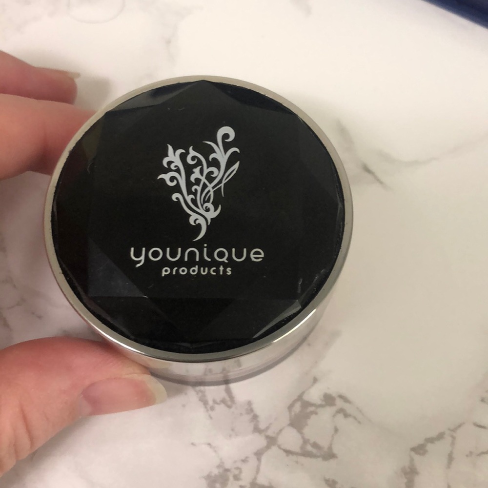 Younique Minerals Concealer